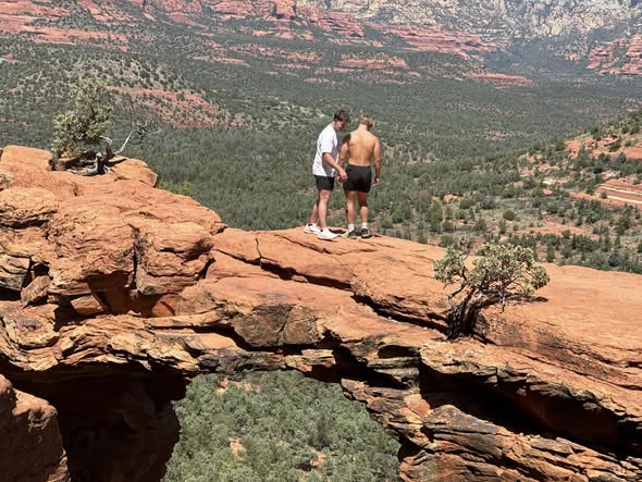 637882197 2938256919898835 3504065136577713105 n