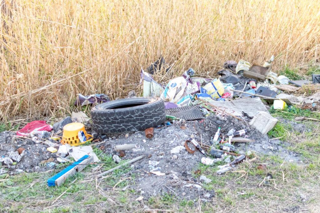 Texas Rancher Says Someone Dumped Garbage on Entrance Road to His Property—Then One Small Mistake Led to Answers kd3jcxso6s0mmkbzztvyb qckjzu4qd5j2kdtd8wnrx77k1n82kcyljifvijj5hvbulxo3rhmz0w9k 34 najll0yfjlme2blfmc nrwikkkfh0cofg8uxpf44gr5 krmgbt78pcfrfnbmaclgtyngq8ioewvqakbmkrswqftuhsyt 7wln qi9jket h26d